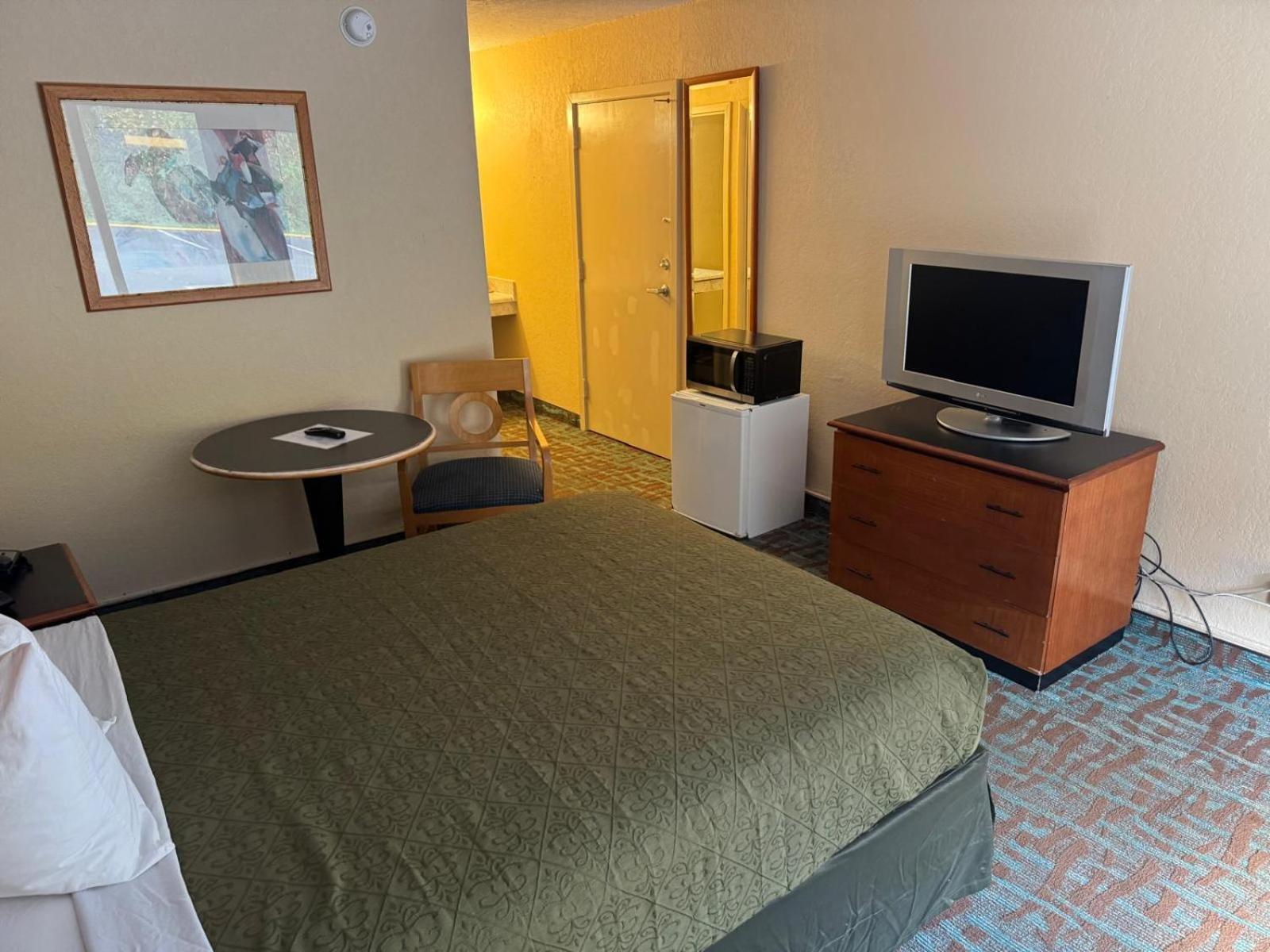 Oyo Hotel Harriman Near I-40 Εξωτερικό φωτογραφία