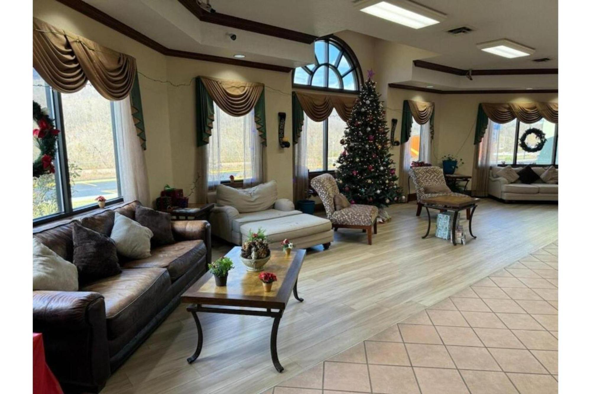 Oyo Hotel Harriman Near I-40 Εξωτερικό φωτογραφία