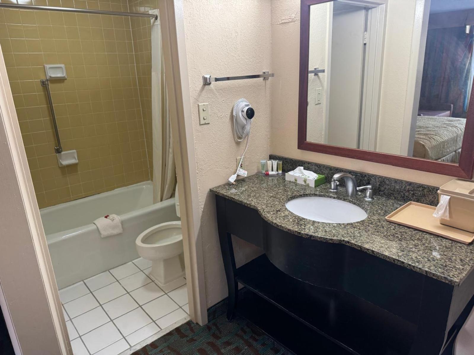 Oyo Hotel Harriman Near I-40 Εξωτερικό φωτογραφία
