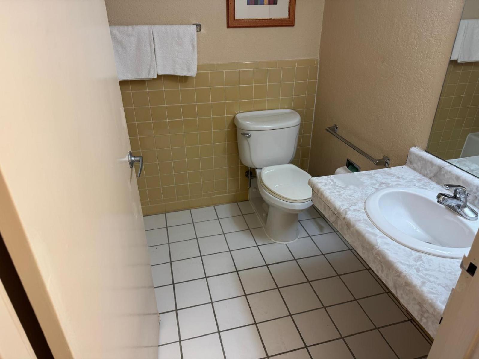 Oyo Hotel Harriman Near I-40 Εξωτερικό φωτογραφία
