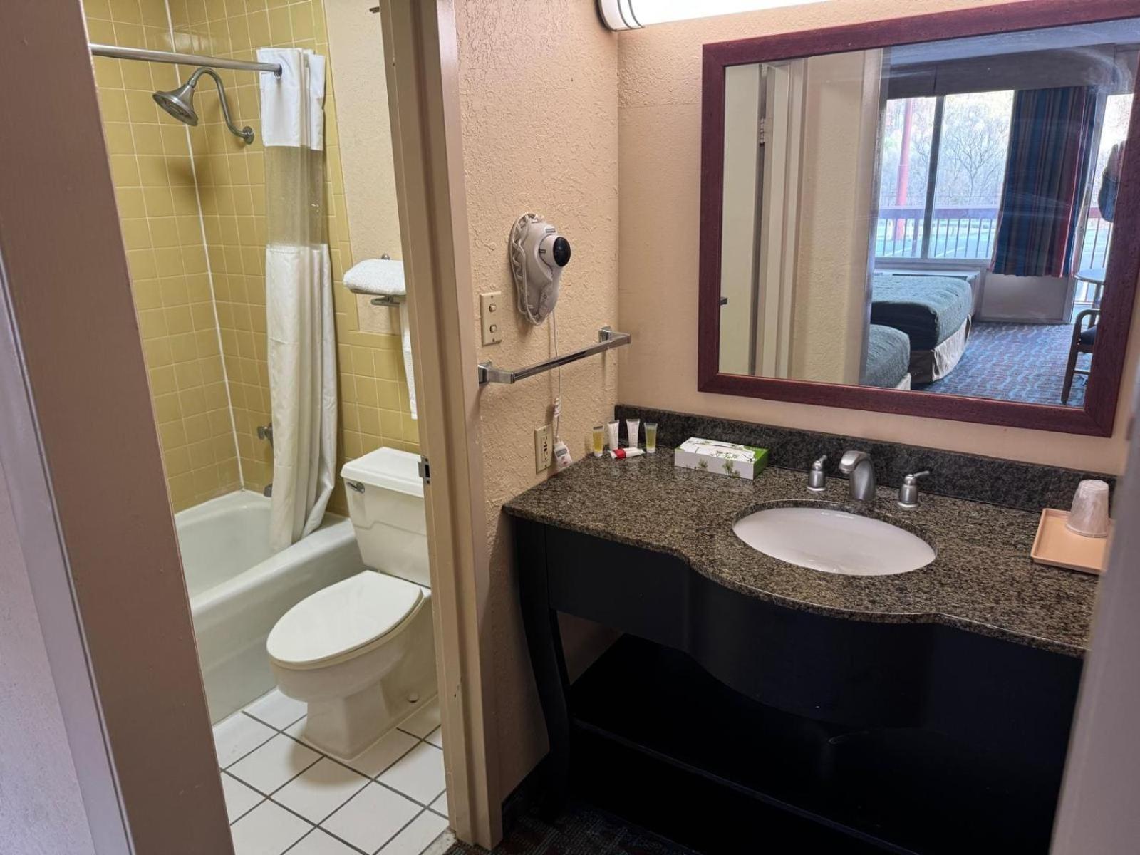 Oyo Hotel Harriman Near I-40 Εξωτερικό φωτογραφία