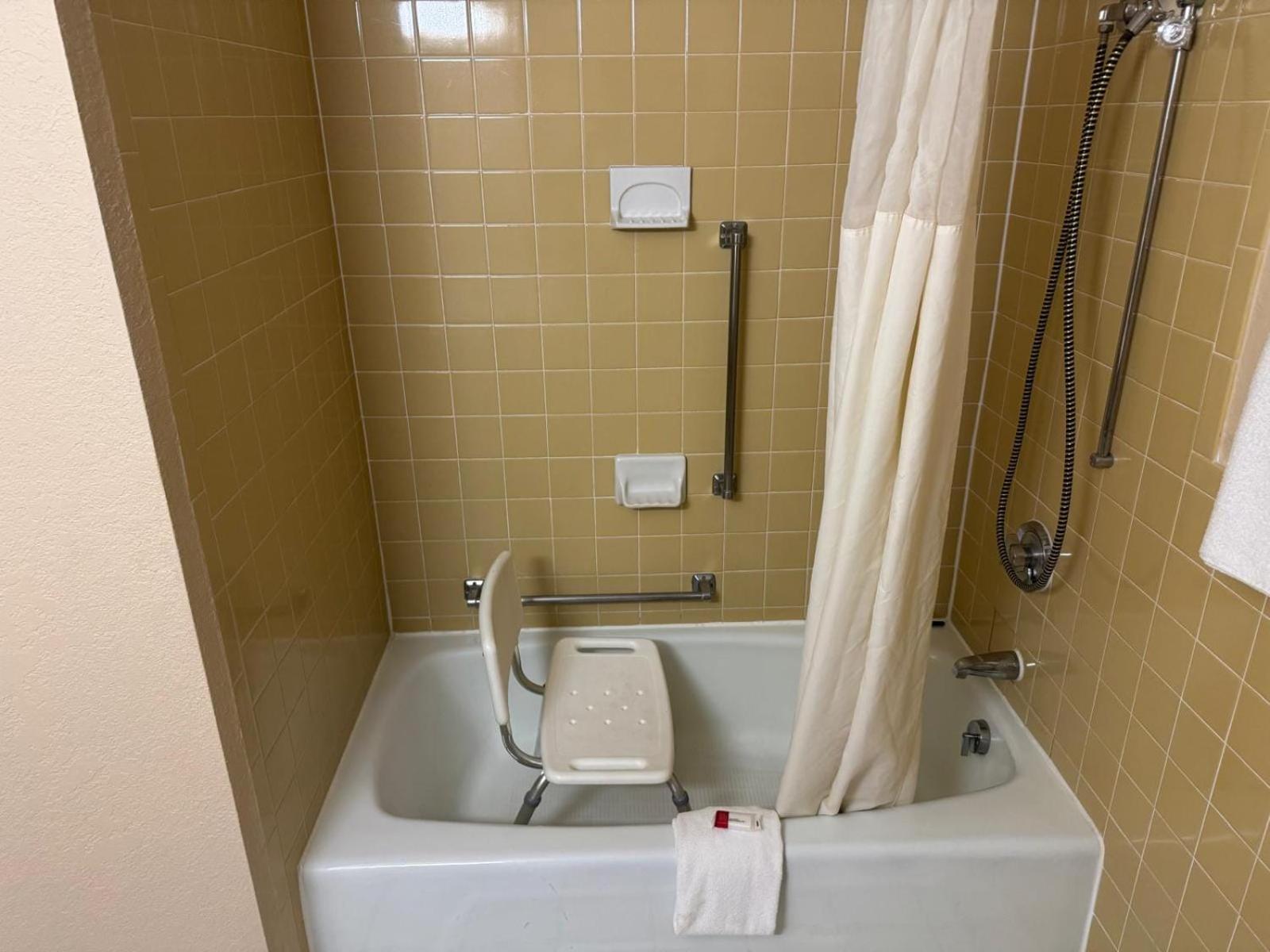 Oyo Hotel Harriman Near I-40 Εξωτερικό φωτογραφία